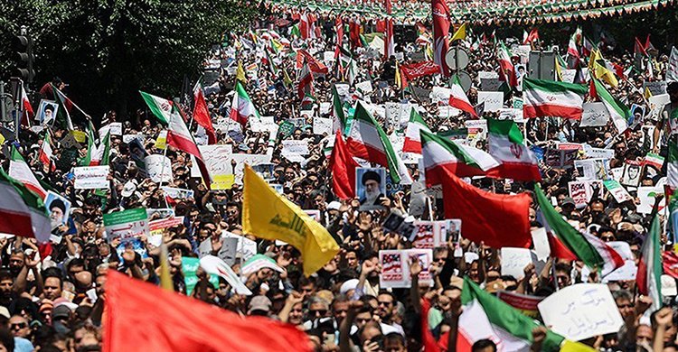 উত্তাল ইরানে খামেনি শাসন কি টিকবে