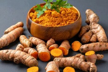 কাঁচা হলুদে তৈরি যেসব খাবার কমাবে কোলেস্টেরল ও প্রদাহ