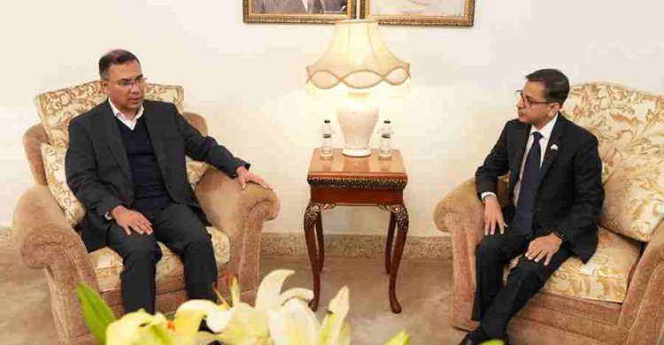 বিএনপি দফতরে গিয়ে তারেকের সঙ্গে বৈঠক ভারতীয় রাষ্ট্রদূতের! ৪০ মিনিটের আলোচনায় উঠল দিল্লি-ঢাকা সম্পর্কও