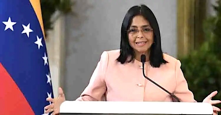 ভেনেজুয়েলায় মাদুরোকে উৎখাতে বিশ্বাসঘাতকের দলে ছিলেন ডেলসি রদ্রিগেজ!