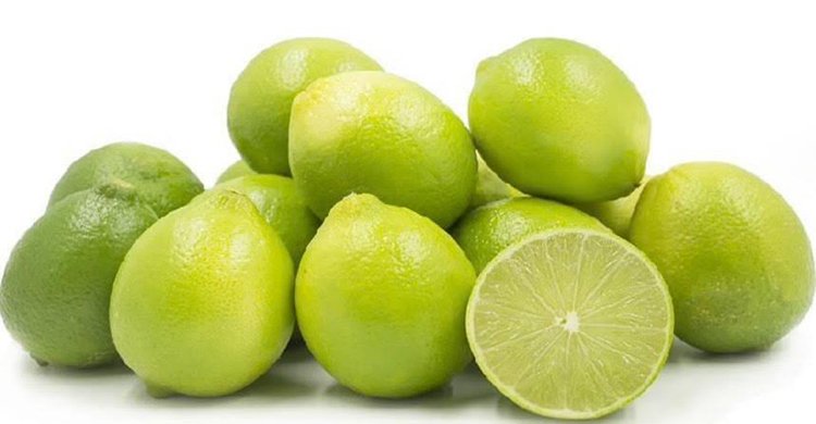 সকালে খালি পেটে লেবুপানি খাওয়া কি আসলেই ভালো