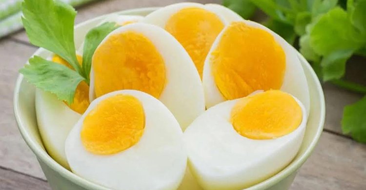 প্রতিদিন সকালে ডিম খাবেন কেন? জেনে নিন উপকারিতা