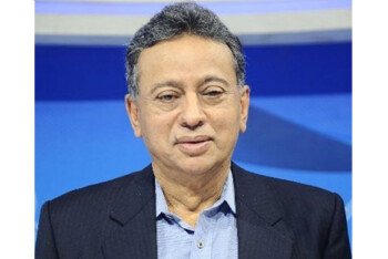 ‘পৃষ্ঠপোষকতার অর্থনীতি’ চলতে না দেওয়ার প্রতিশ্রুতি নতুন অর্থমন্ত্রী আমির খসরুর