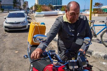 খাদ্য নেই, জ্বালানি নেই—মার্কিন চাপে থমকে গেছে কিউবা