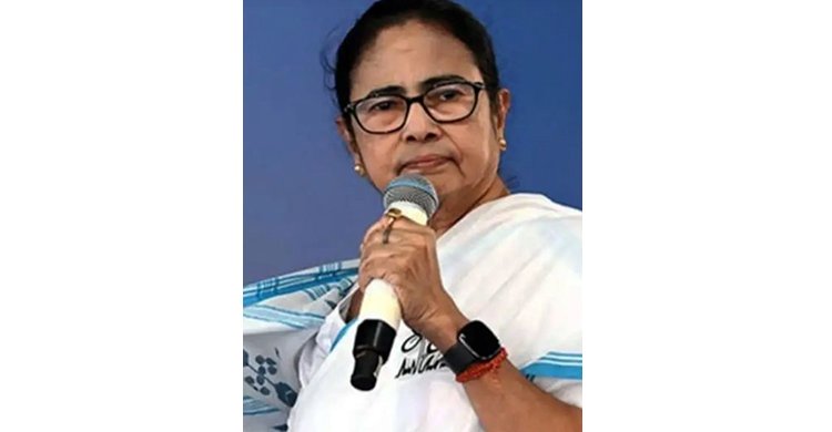 ভারতের গণতন্ত্রকে তারা নিজেরাই ধ্বংস করছে, দাবি মমতার