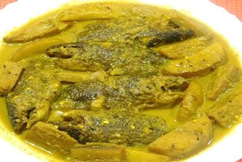 কাঁচা কলা দিয়ে কই মাছের পাতলা ঝোল