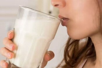 দুধের সঙ্গে খাবেন না যেসব খাবার