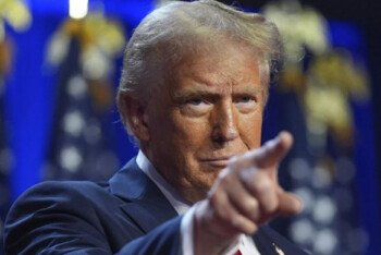 নিন্দা জানাই, তবে ভুল করিনি: ওবামা দম্পতিকে ‘বানর’ রূপে দেখানো ভিডিও প্রসঙ্গে ট্রাম্প