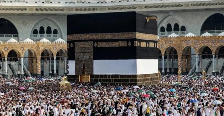 মক্কা থেকে যৌন অপরাধী এপস্টিনের কাছে পাঠানো হয়েছিল কাবার গিলাফের কাপড়