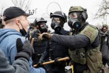 মিনেসোটা থেকে ৭০০ আইসিই এজেন্টকে সরিয়ে নিচ্ছে ট্রাম্প প্রশাসন