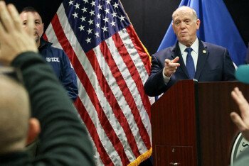 মিনেসোটায় সীমান্ত প্রয়োগ অভিযান অব্যাহত, জননিরাপত্তা ও জাতীয় নিরাপত্তা হুমকিকে অগ্রাধিকার দেওয়া হচ্ছে বললেন হোম্যান