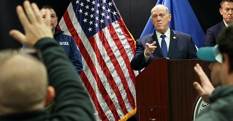 মিনেসোটায় সীমান্ত প্রয়োগ অভিযান অব্যাহত, জননিরাপত্তা ও জাতীয় নিরাপত্তা হুমকিকে অগ্রাধিকার দেওয়া হচ্ছে বললেন হোম্যান