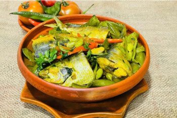 শিম-টমেটো দিয়ে ইলিশের রসা