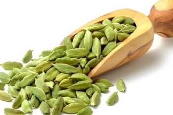 ব্লাড প্রেসার নিয়ন্ত্রণে রাখবে এলাচ