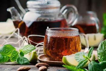 গ্রিন টি না কি লাল চা, কোনটিতে উপকার বেশি