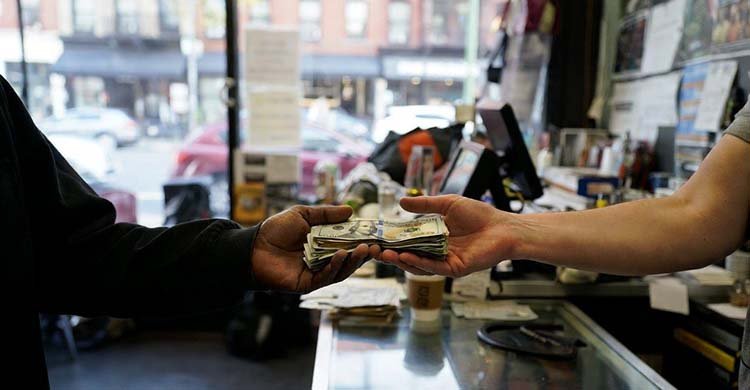 নিউ ইয়র্ক স্টেটে কেনাকাটার জন‍্য নগদ অর্থ পরিশোধ সংক্রান্ত আইন কার্যকর, তবে থাকছে কিছু নির্দিষ্ট ব্যতিক্রম