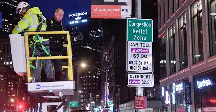 কনজেশন প্রাইসিং : ম্যানহাটনের টোল কর্মসূচির প্রথম বছরেই নিউ ইয়র্ক সিটির সাবওয়েতে লক্ষ লক্ষ অতিরিক্ত যাত্রীর যাতায়াত