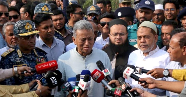 বাংলাদেশের অর্থনীতি পুনরুদ্ধারে ট্যাক্স বাড়াতে হবে জানালেন অর্থমন্ত্রী আমীর খসরু