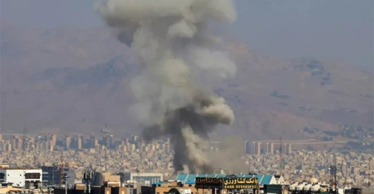 খামেনি নিহত হওয়ার পরও হামলা অব্যাহত রাখার ঘোষণা ট্রাম্পের