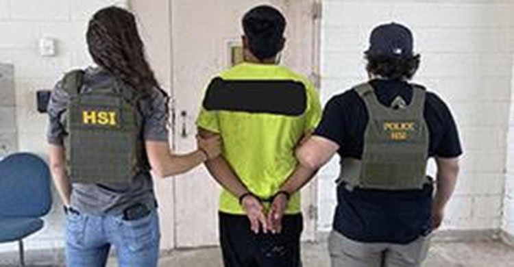টেক্সাসকে অভিবাসী গ্রেপ্তারের আইন কার্যকর করার অনুমতি দিল ফেডারেল আপিল আদালত