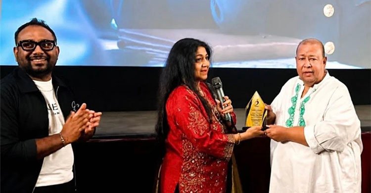 নিউইয়র্কে ফরিদুর রেজা সাগরকে বায়োস্কপ ফিল্মসের সম্মাননা, মুক্তি পেল রায়হান রাফি পরিচালিত সিনেমা ‘প্রেশার কুকার’