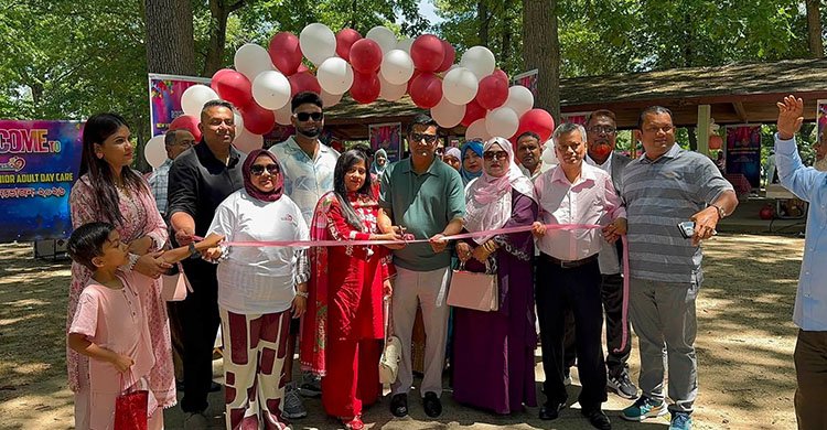 নিউইয়র্ক সিনিয়র অ্যাডাল্ট ডে কেয়ার এর আয়োজনে আনন্দঘন পিকনিক ও গেট টুগেদার অনুষ্ঠিত